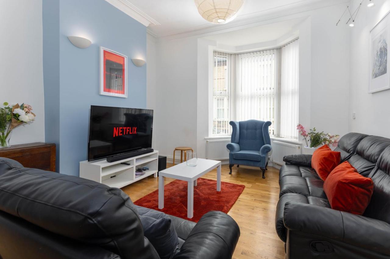 Air Host & Stay - Rockfield House - Sleeps 8 Liverpool Exterior foto