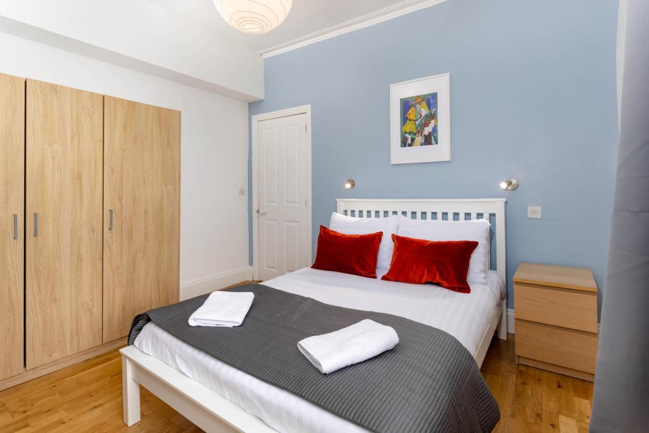 Air Host & Stay - Rockfield House - Sleeps 8 Liverpool Exterior foto