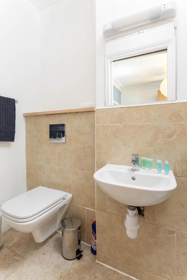 Air Host & Stay - Rockfield House - Sleeps 8 Liverpool Exterior foto